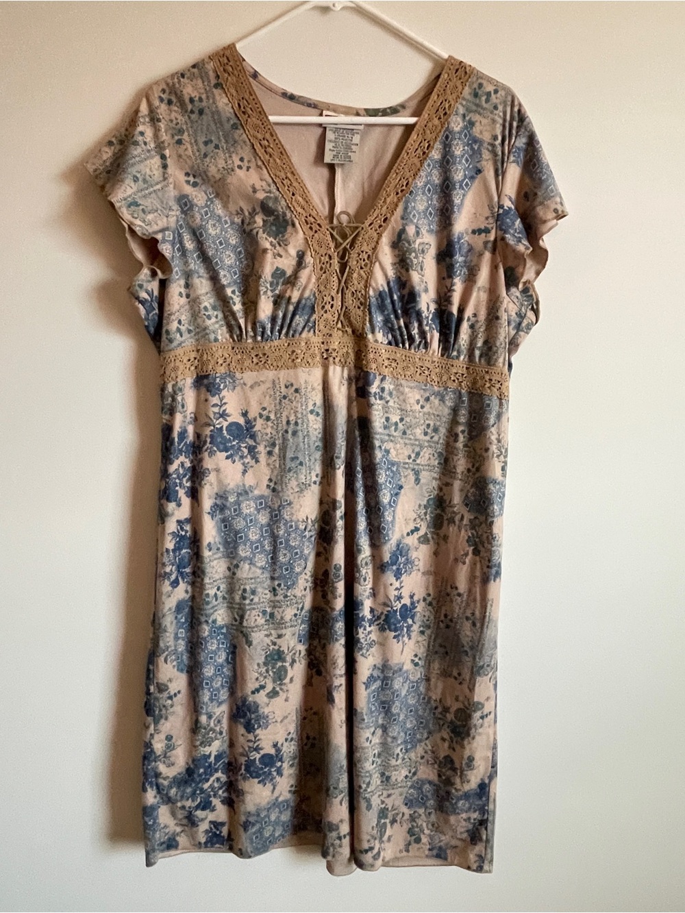 Faded Glory Beige and Blue Floral Lace-Trim Dress, Size 16